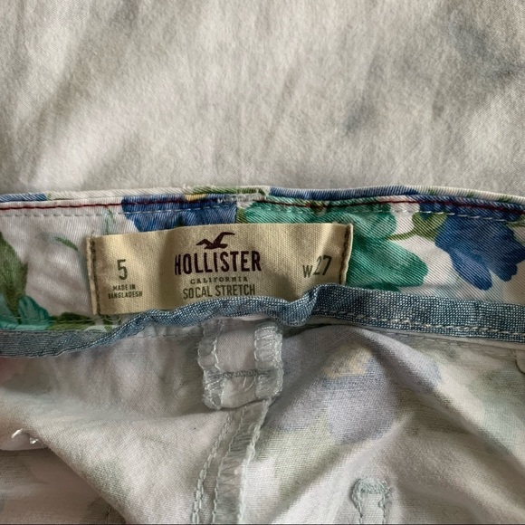 Hollister Blue and  Green Floral Shorts - Picture 4 of 4